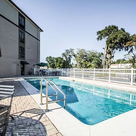 Sleep Inn Leesburg Chain Of Lakes 