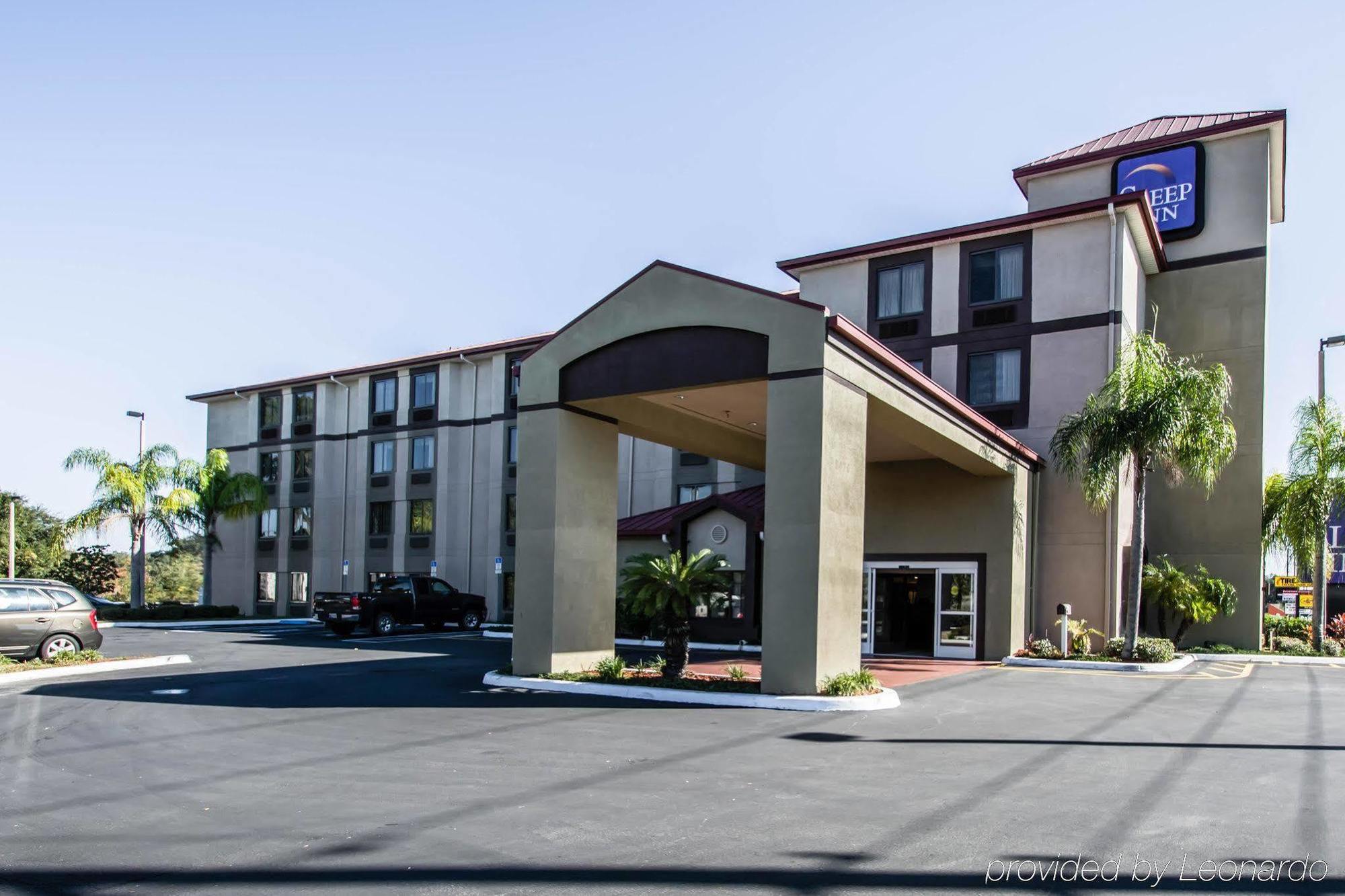 Sleep Chain Of Lakes Inn